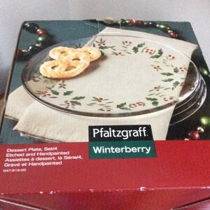 Pfaltzgraff Winterberry Dessert Plates-4 Piece Set